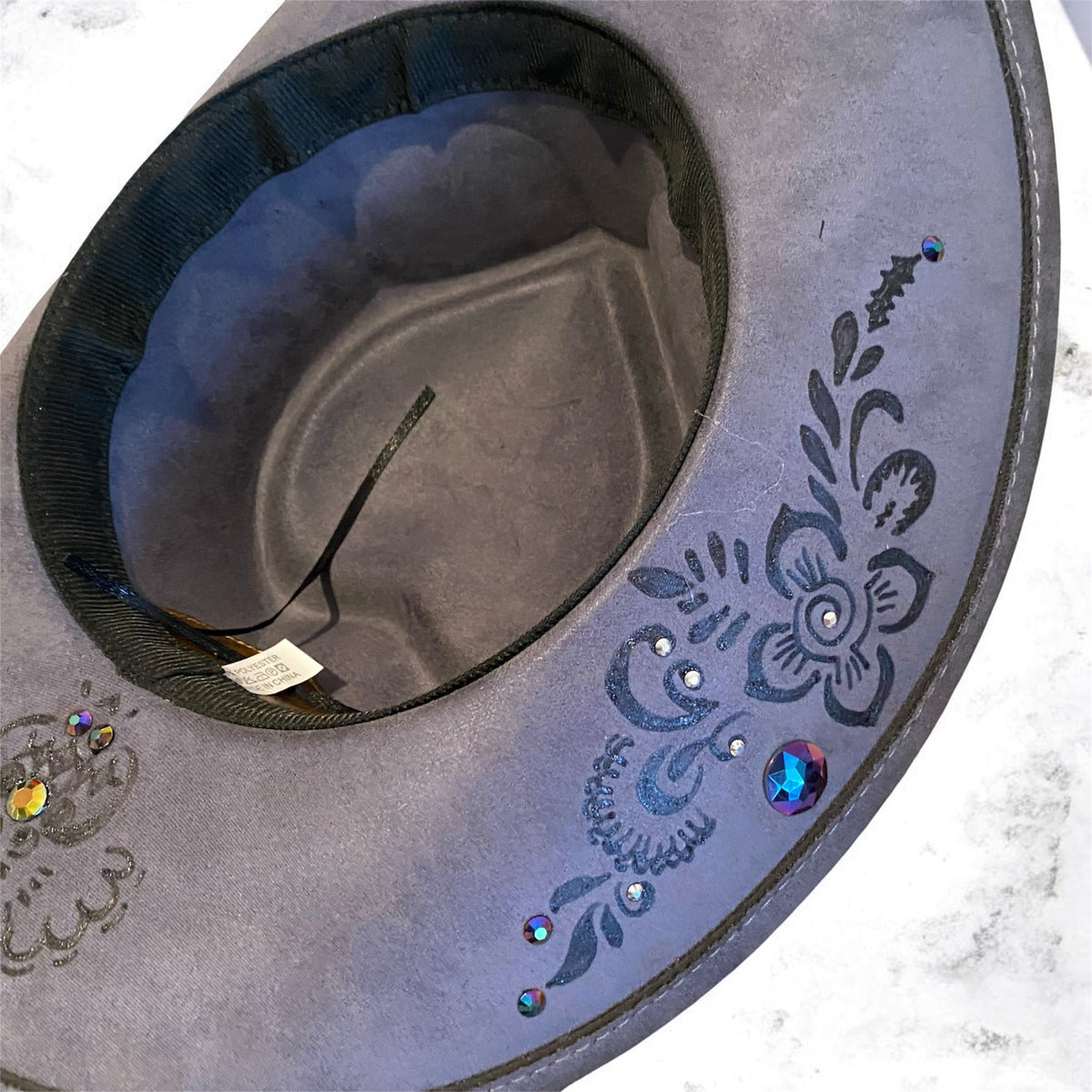 Fashion Forward Cowboy Hat: Mi Vida Loca Edition for Effortless Style and Confidence