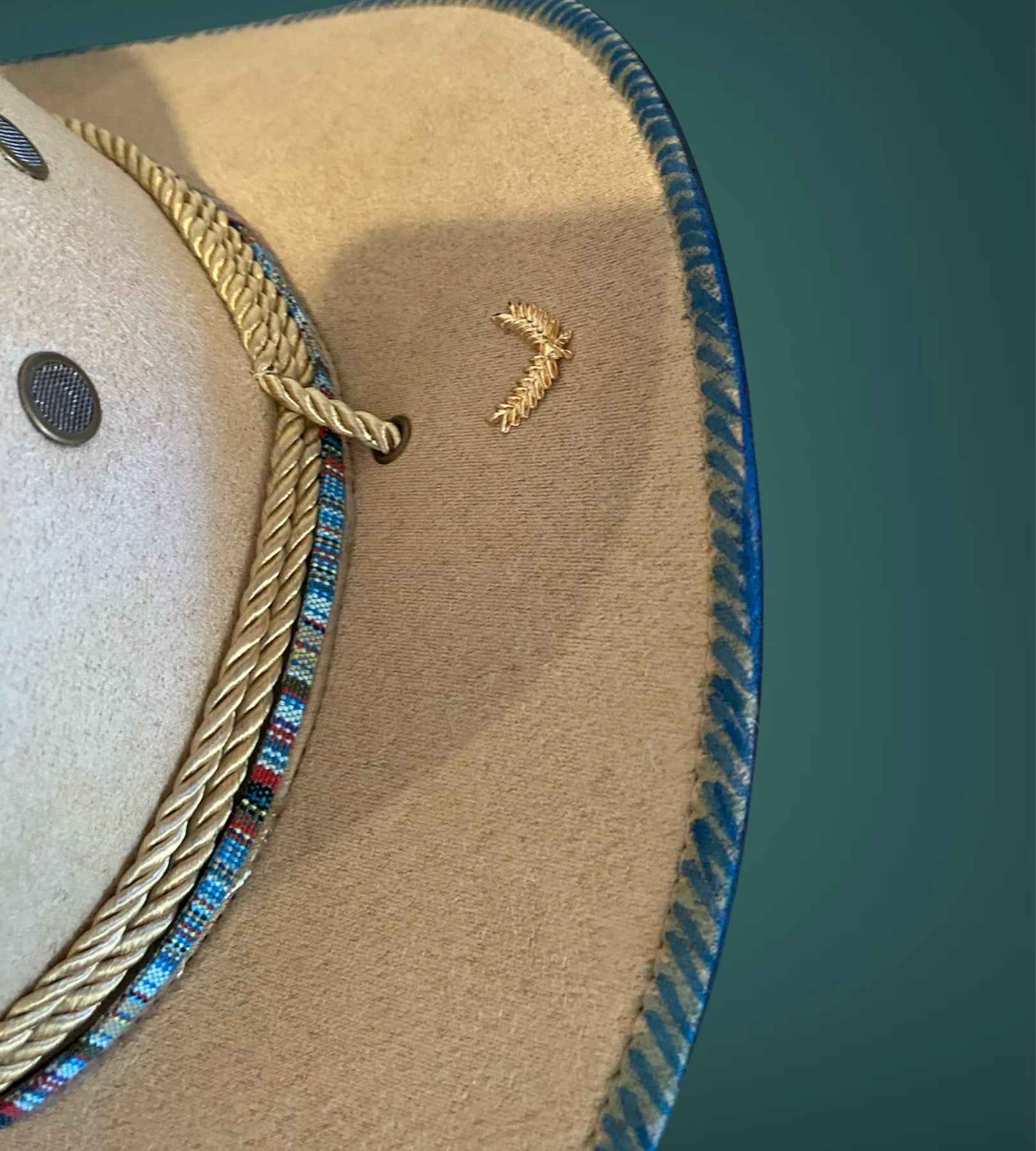 Custom Aussie Felt Hat: Elevate Your Style with the Cowboy Blue Edition