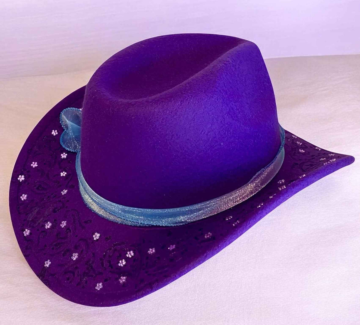 Custom Felt Cowboy Hat – Stand Out in Royal Purple with Rhinestone Elegance