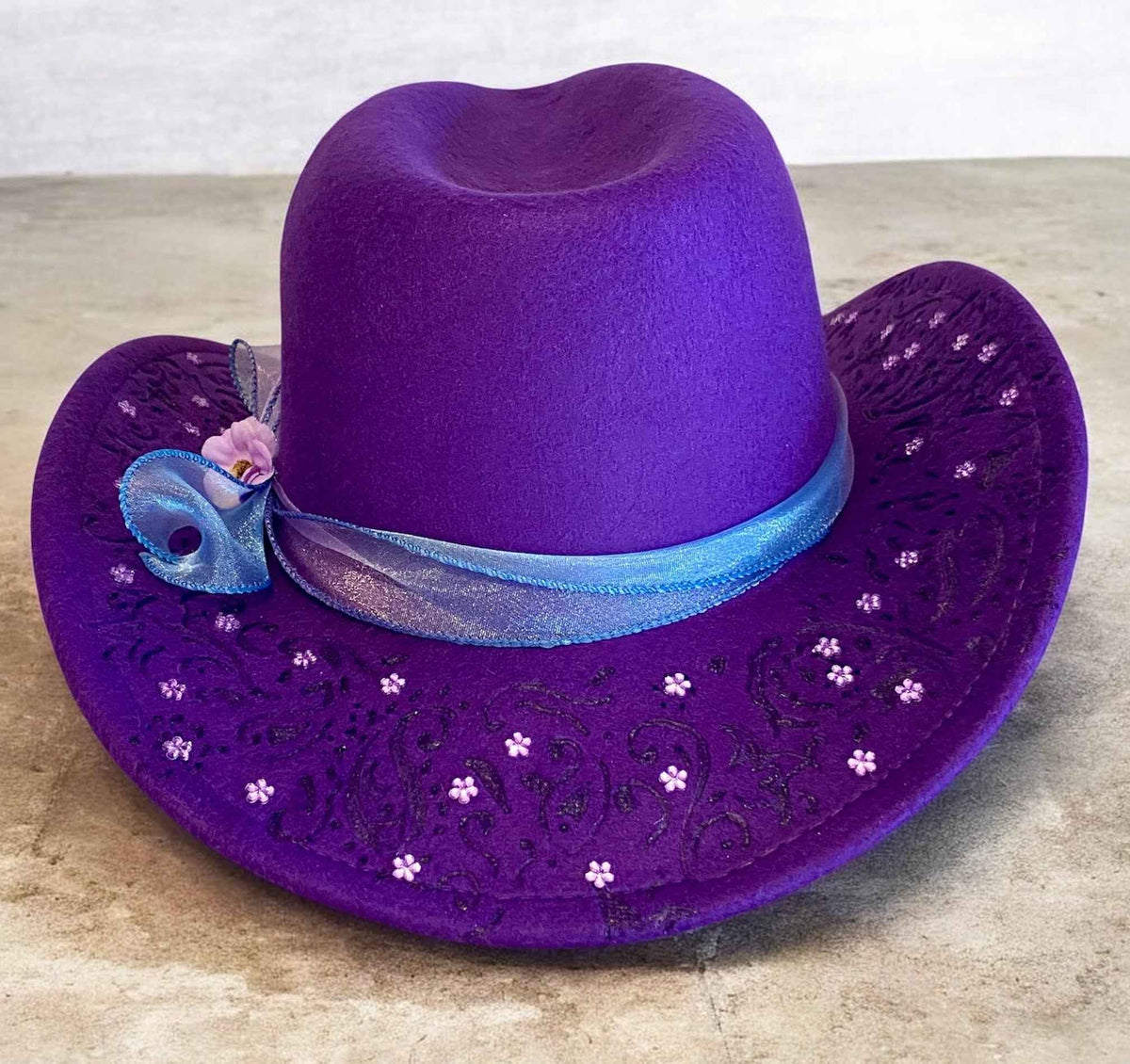 Custom Felt Cowboy Hat – Stand Out in Royal Purple with Rhinestone Elegance