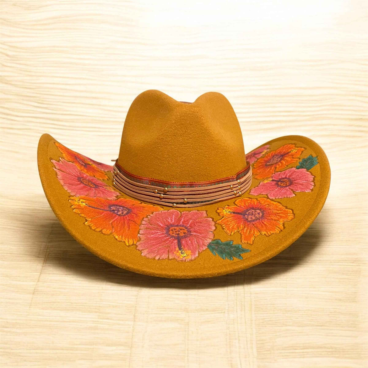 Hand-Painted Cowboy Hat - Custom Felt Wide Brim with Teardrop Crown for Effortless Style